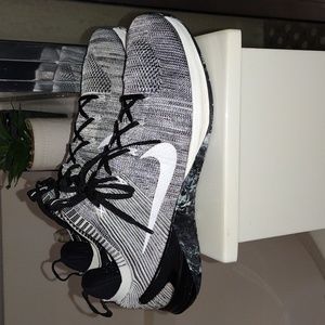 Nike Metcon Flyknit Basketball Shoes Oreo